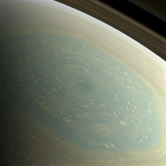 saturn hurricane hexagon