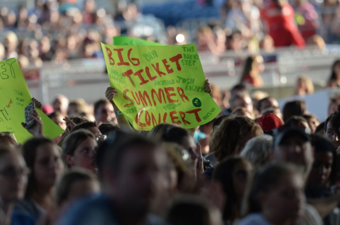 big ticket concert crowd